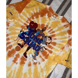 NIKE‎ TEE LEBRON SPACE JAM TUNE SQUAD [DH3823 101] TIE DYE LOOSE FIT SHIRT SZ M